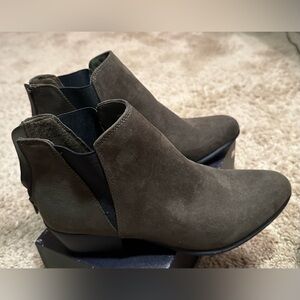 Esprit Women’s Tiffany Boots NWOT